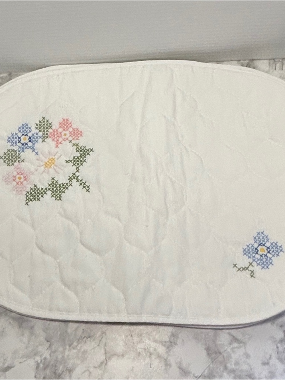 Vintage handmadeSet of 4 White Quilted Placemat with Pastel Cross-Stitch Flowers